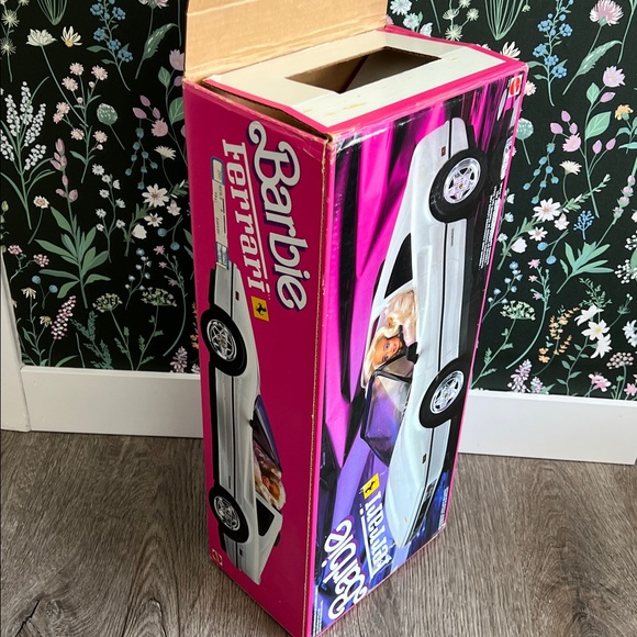 VINTAGE MATTEL BARBIE white Ferrari car 1980’s with original box!! - Picture 3 of 17